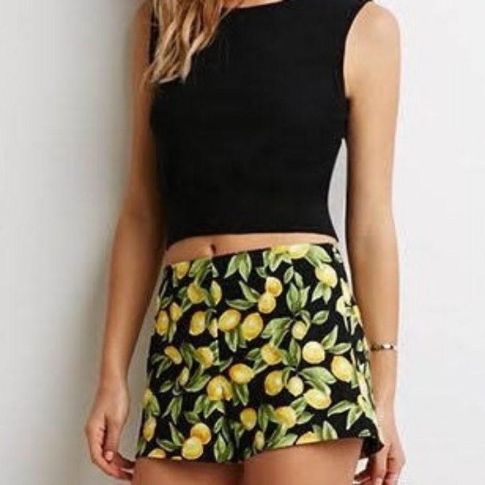 Forever21 Lemon Shorts Size Large
